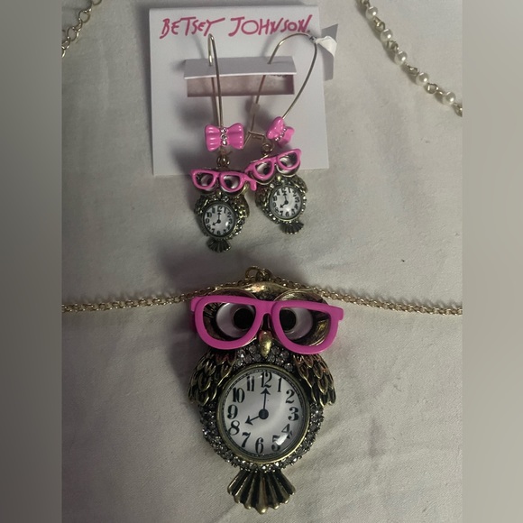 Betsey Johnson “Back to Cool” owl necklace & earring set (pink and silver tone) - Picture 2 of 3